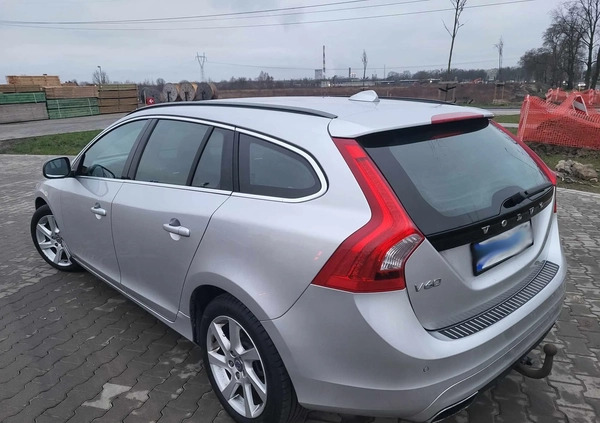 Volvo V60 cena 35900 przebieg: 270000, rok produkcji 2014 z Gołańcz małe 211